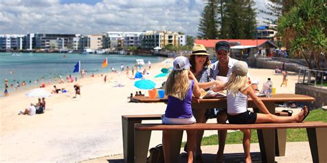 restaurants bulcock beach caloundra.